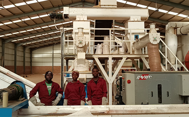 非洲馬拉維生物質茄子影视视频在线观看調試成功 非洲馬拉維生物質茄子影视视频在线观看調試成功